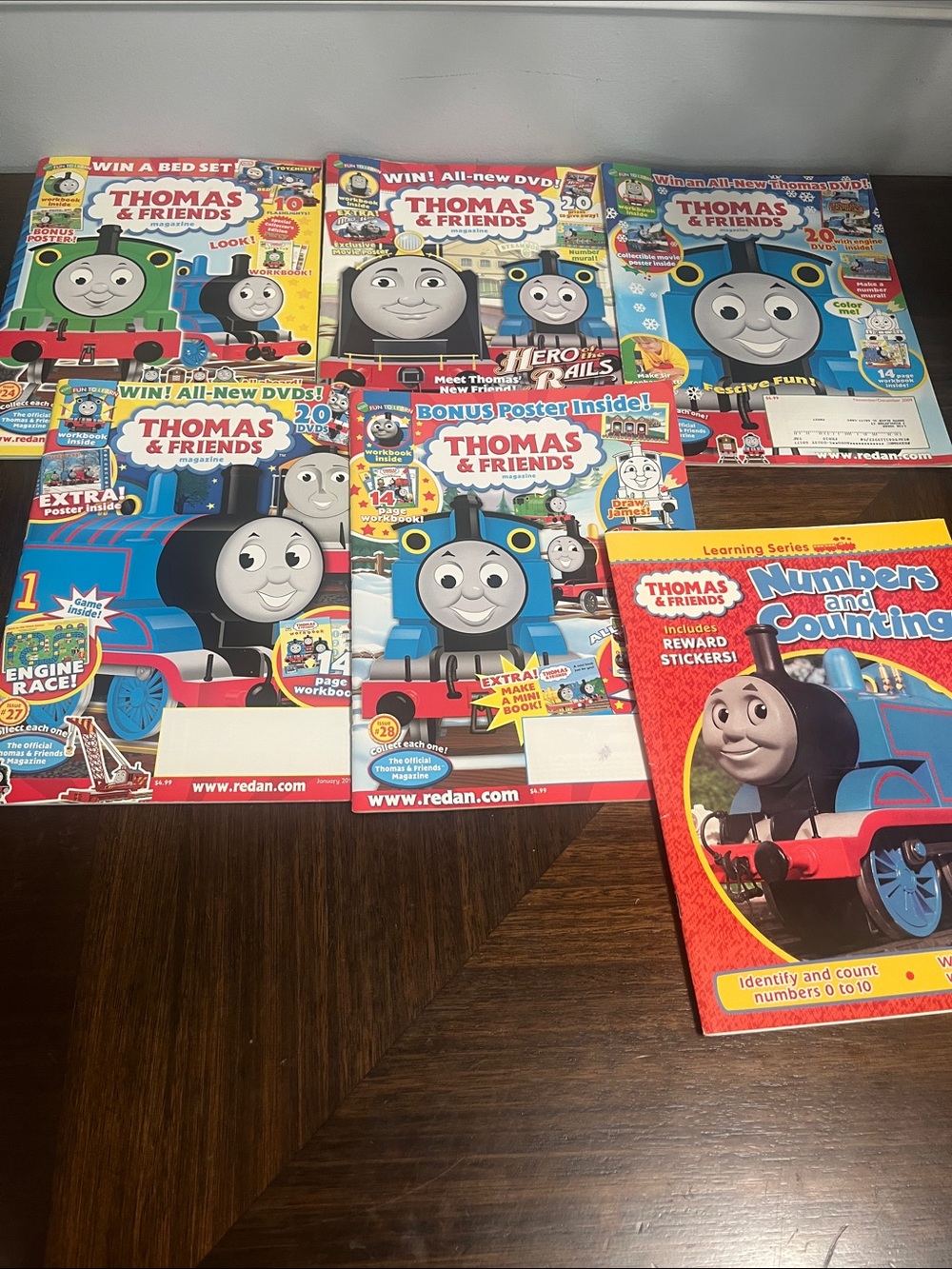 Thomas & Friends lot of 5 magazines 2009-2010 unused  train Thomas